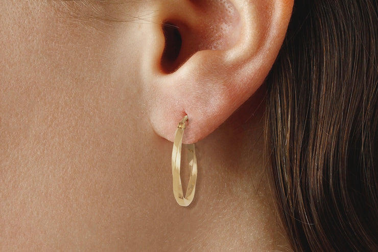 18mm Twisted Hoop Earring