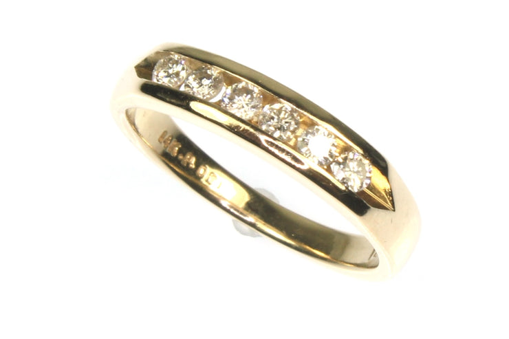 .25ctw Round Diamond Channel Band