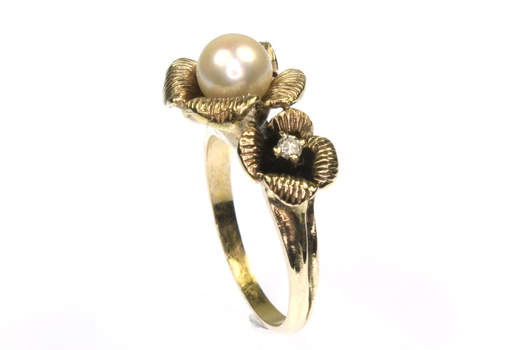 6.4mm Pearl and Diamond Flower Ring
