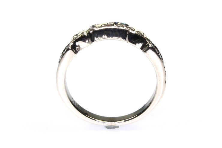 .35ctw Diamond Knotched Wedding Band