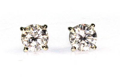 .90ctw Diamond Stud Earrings