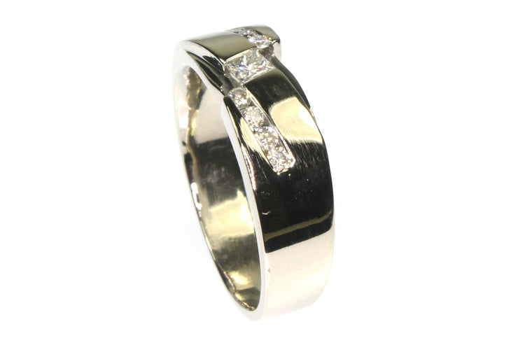 Princess Cut and Round Diamond Band