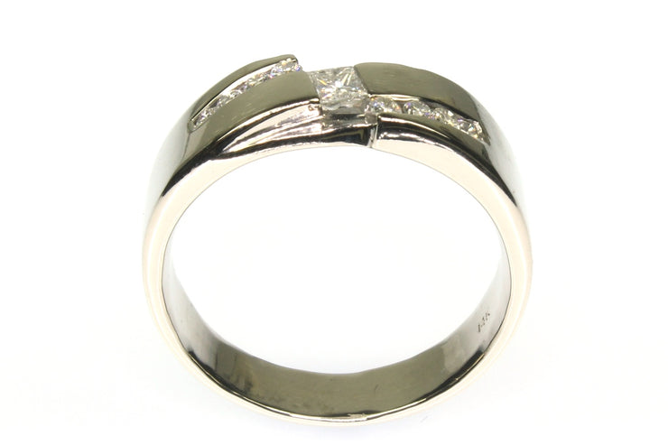 Princess Cut and Round Diamond Band